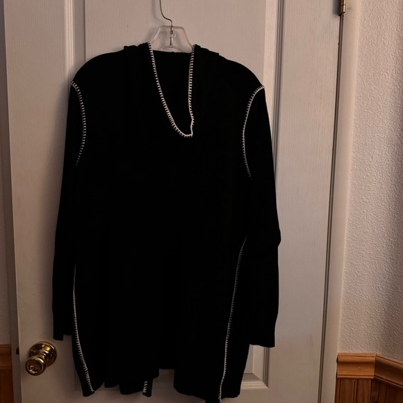 🌸 Essentials by Milano sweater - Picture 3 of 4